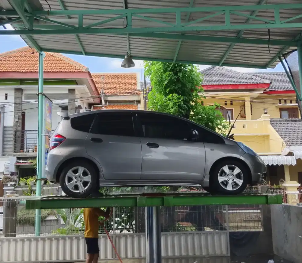 Dijual Honda Jazz GE8 AT / Matic 2009 type S