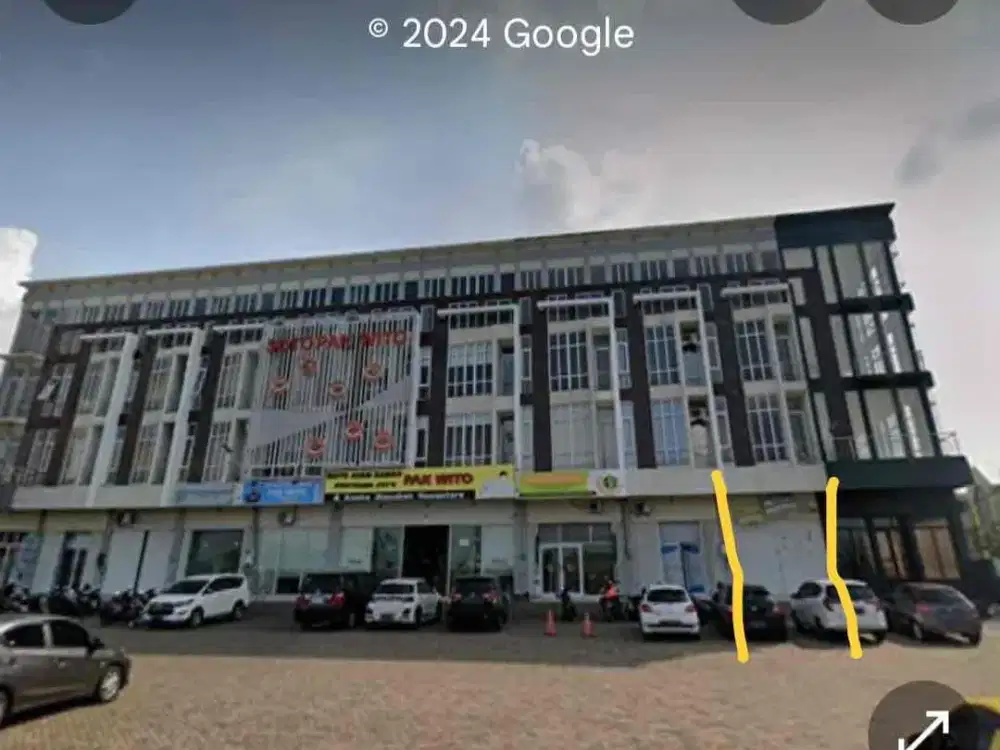 ruko 3 lantai lokasi strategis dekat the park mall dan bandara , cocok untuk segala jenis usaha
