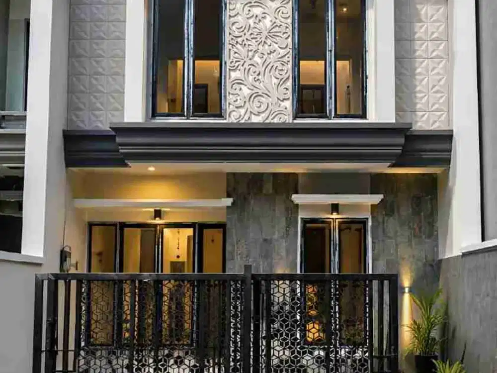 Jual Rumah Manyar Tirtoyoso Minimalis Lebar 7 American Style