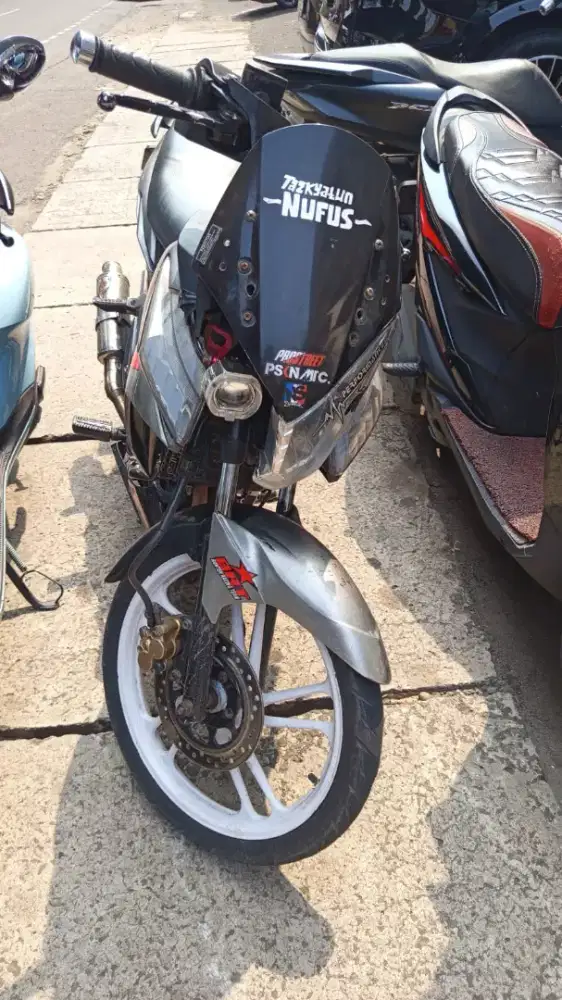 Jual atau barter motor