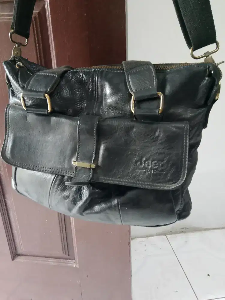 Tas kerja kulit asli