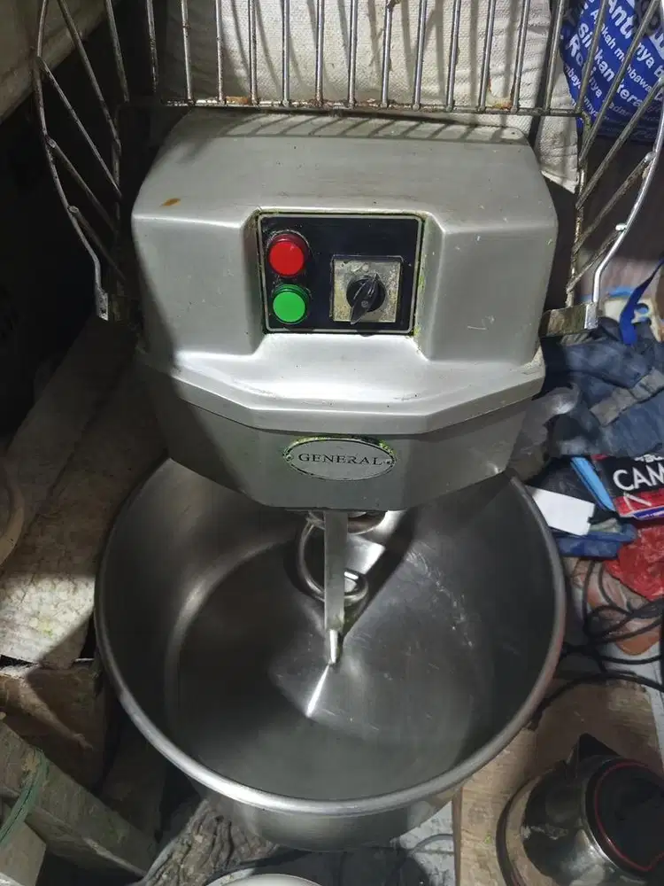 Dijual Paket Peralatan Bakery Lengkap (Oven, Proofer, Mixer, Etalase)