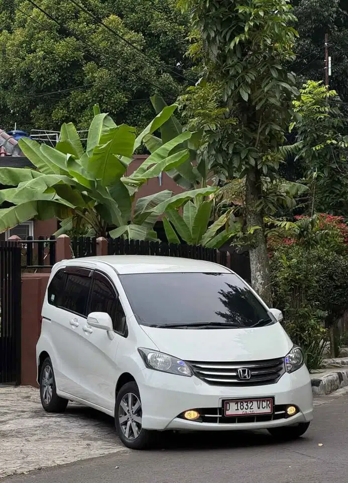 Honda Freed 2011 Bensin