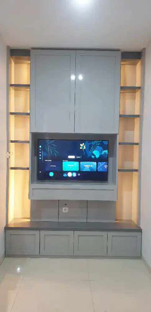 Backdrop tv plus rak