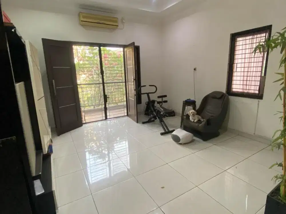 Dijual Rumah Mewah Terawat Jl. Musik Raya Kelapa Gading, LT 160m², SHM, Harga Nego
