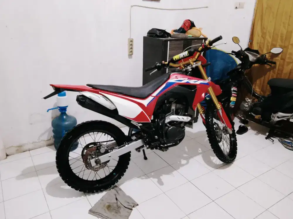 JUAL CEPAT HONDA CRF 150L TAHUN 2023 - SURABAYA