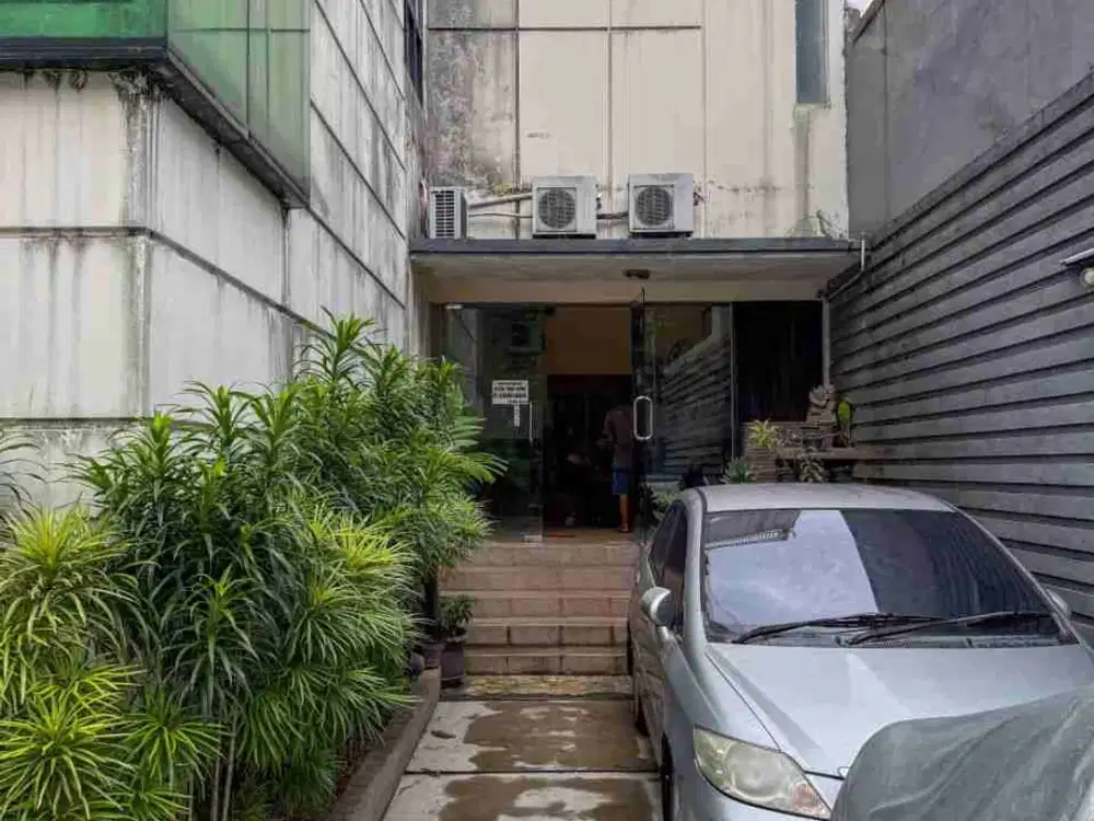 Rumah 3 Lantai Cocok Untuk Kost Di Blok S Kebayoran Baru