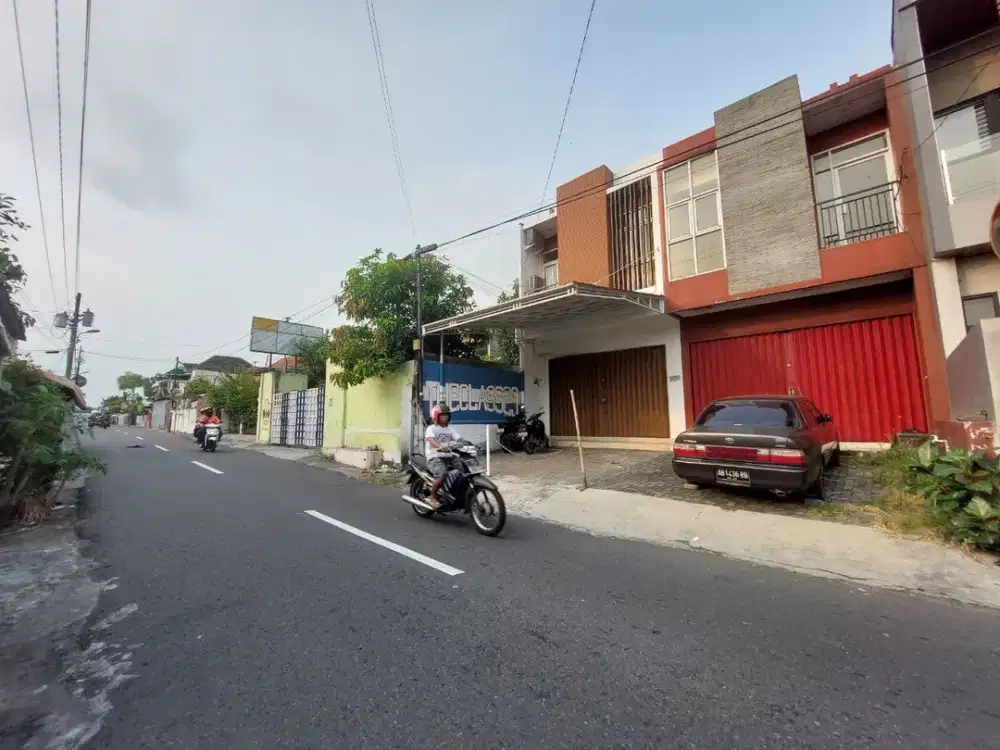 Strategis Ruko Siap Pakai dekat Taman Pintar