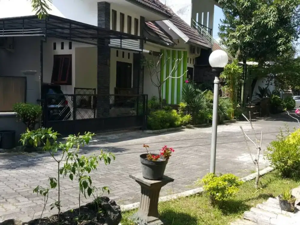 Rumah Asri dlm Perumahan Adem Asri 5 menit Hartono Mall
