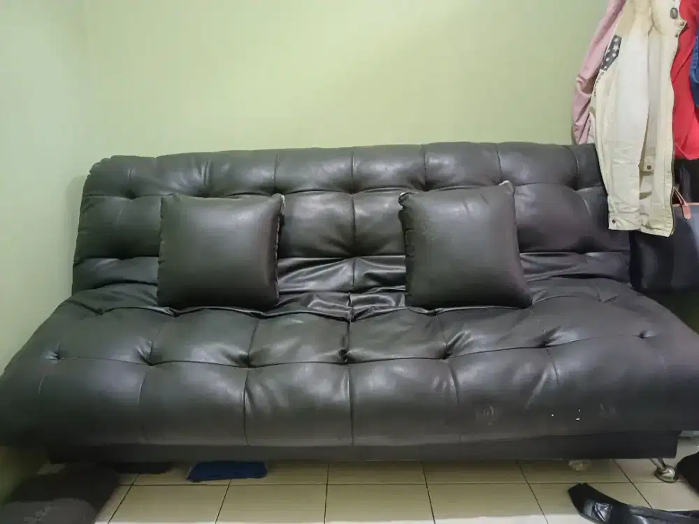Sofa Bed warna hitam