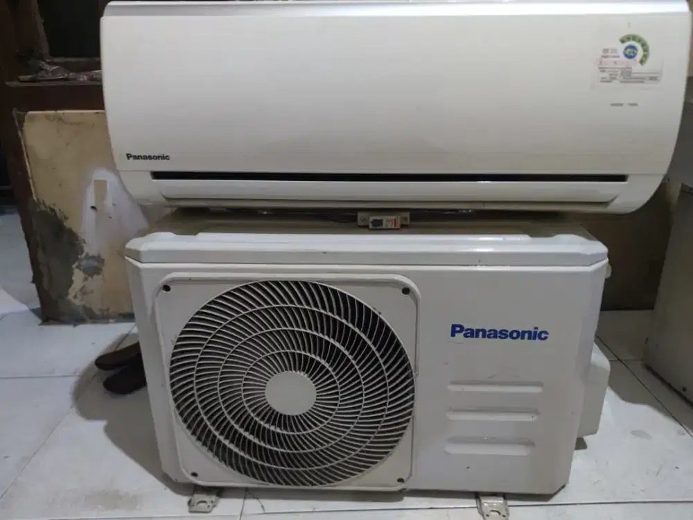 Ac panasonic 1/2pk dijamin dingin masih joss