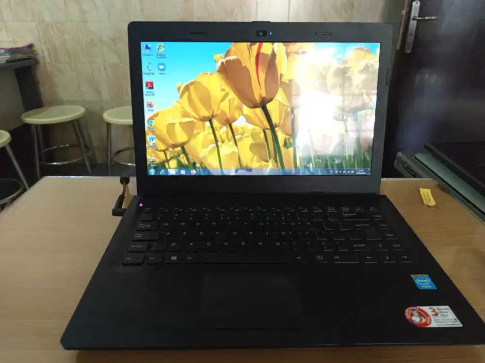 Laptop AXIOO NEON TNH NH4BT68