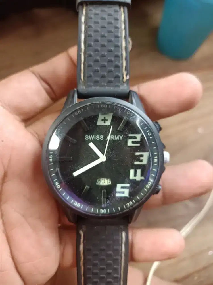 Jam tangan swiss army hs9700