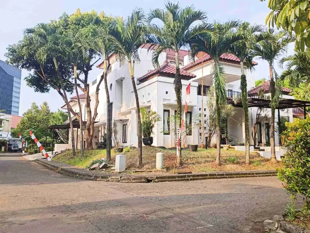 Rumah mewah di graha taman bintaro sektor 9 dijual cepat