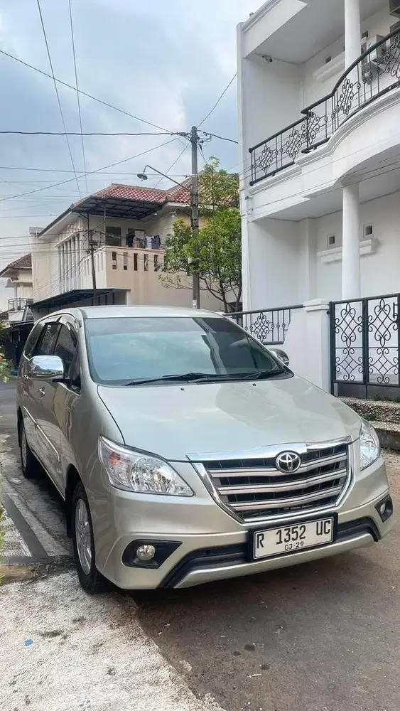 INNOVA DIESEL AT 2014