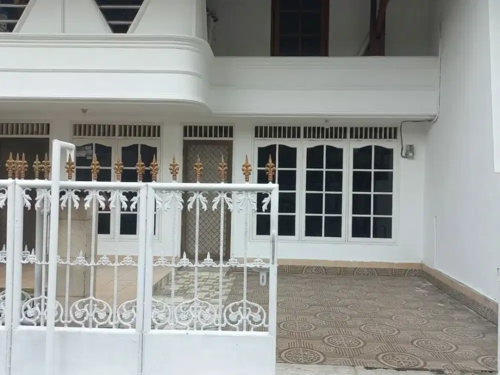 DIJUAL RUMAH MEWAH DI CEMPAKA PUTIH JAKARTA (D0410)