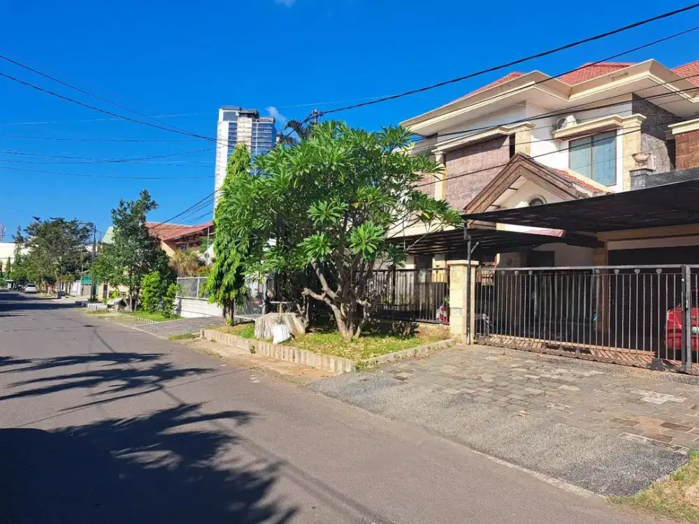 Margorejo Indah, Rumah Sudah Tinggi Bebas Banjir. Row Jalan Sangat Lebar. Halaman Luas Depan - Belakang.