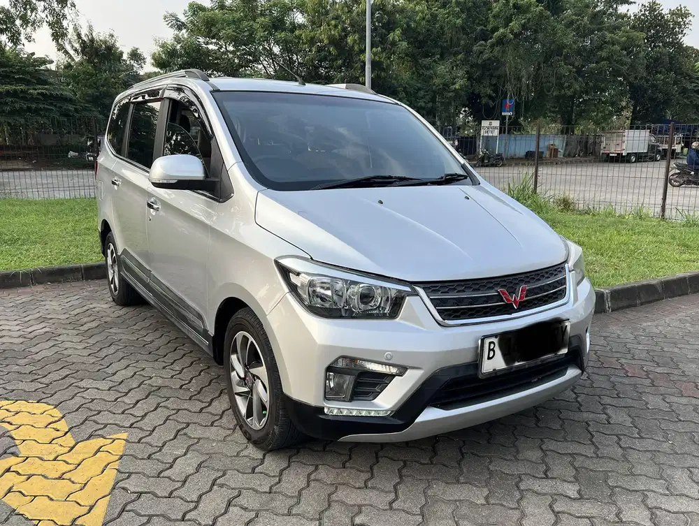 Wuling Confero S L Lux+ 2018/2019 Silver Istimewa