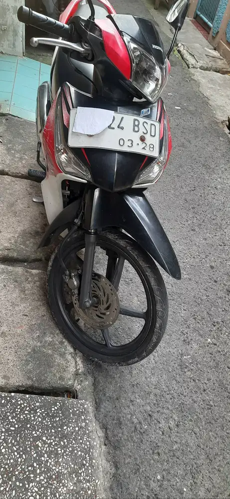 Supra x 125 fi helm in