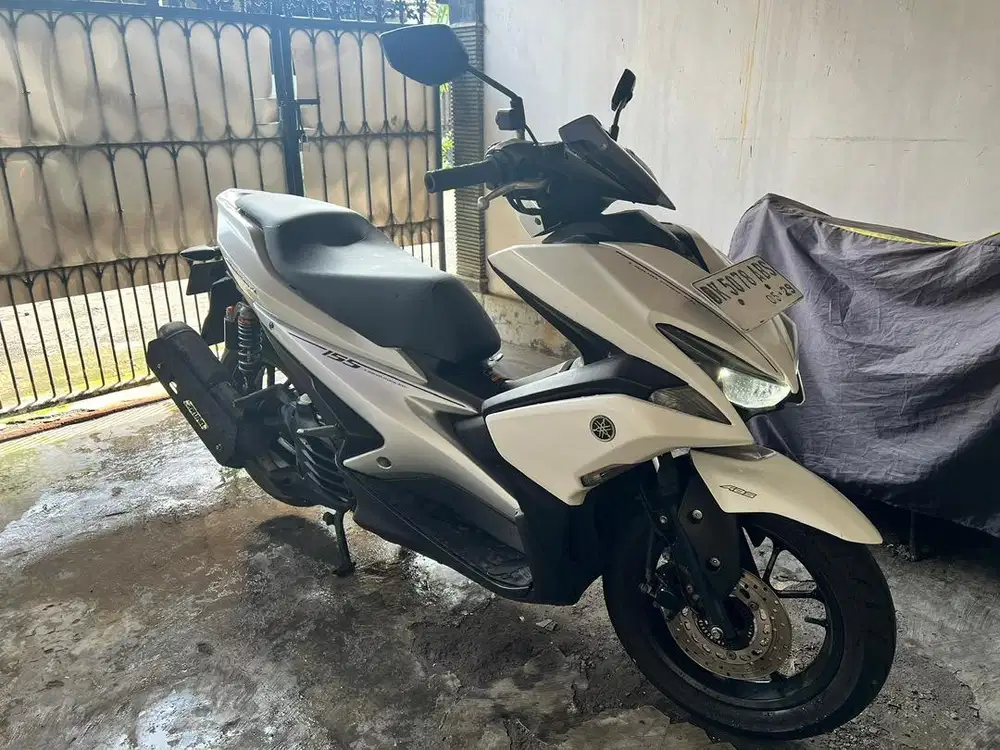 Yamaha Aerox Tipe S 2017 ( keyless Abs )