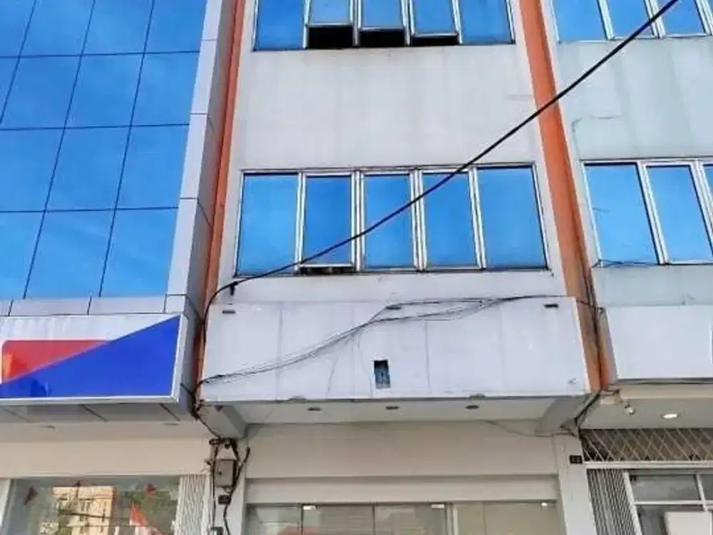 Dijual Ruko 4,5 Lantai, Lokasi Strategis Cocok Untuk Kantor & Bisnis.