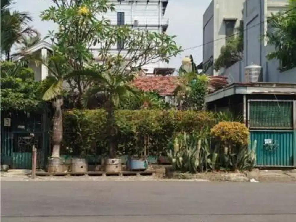 Nego Sampai Jadi!! Rumah Tua Hitung Tanah 629M² di Tomang Lokasi Strategis Cocok Komersial
