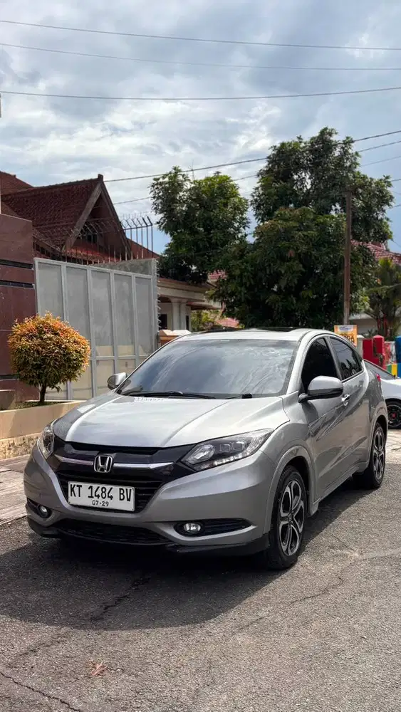 Honda HR-V Prestige 1.8 AT Tahun 2016