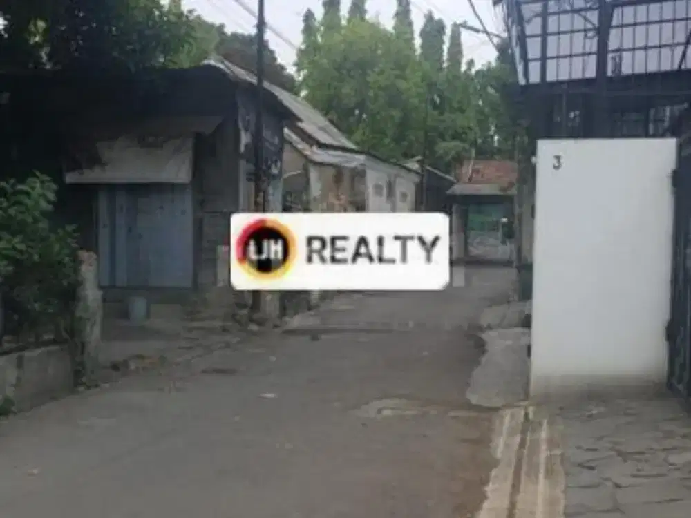 Rumah Tua Hitung Tanah Cocok untuk di Bangun Cluster Hunian Lokasi Strategis dan Nyaman