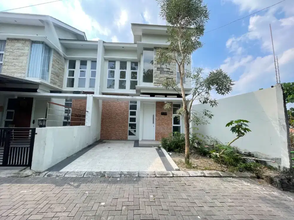 500 meter smp 11 yogyakarta rumah dekat malioboro di wirobjaran pakuncen dalam perum tjokro