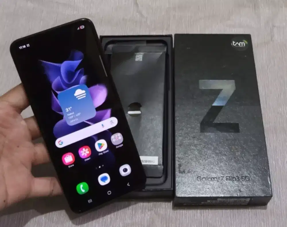 Samsung Galaxy ZFlip3 5G 8/128gb Fullset