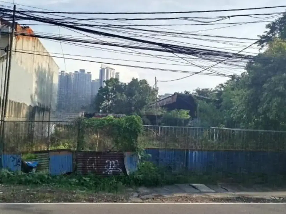 Investasi Langka! Jual Tanah Tengah Kota -3000+ M^2..Harga di Bawah NJOP, Jakarta Barat
