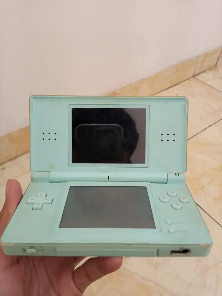 Nintendo DS Lite