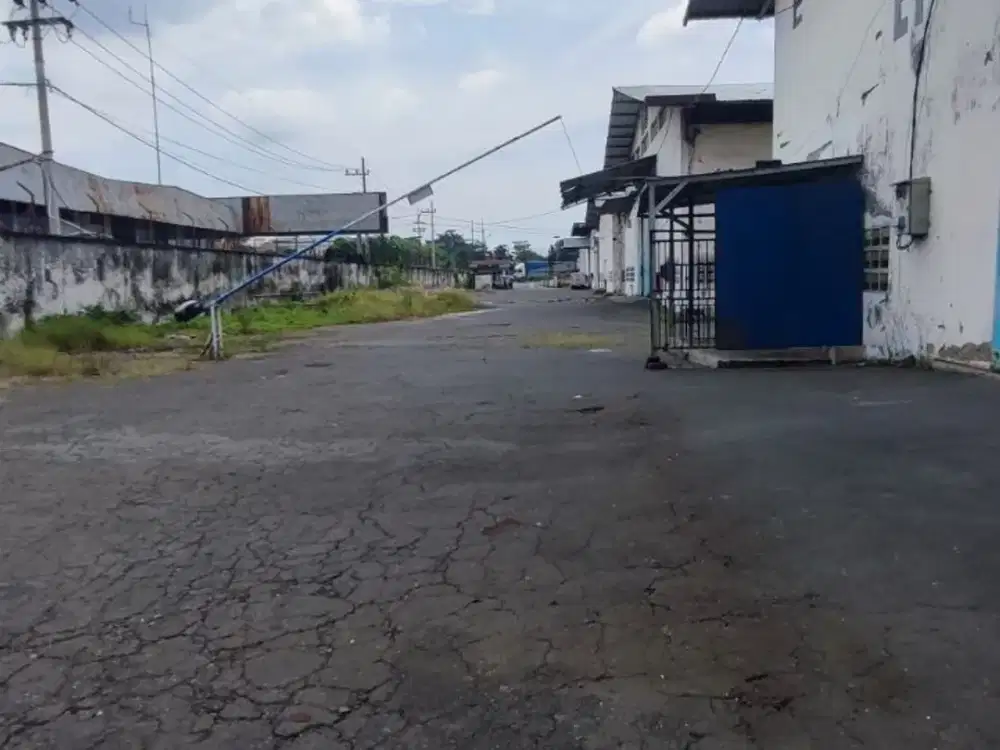 Gudang Raya Waru