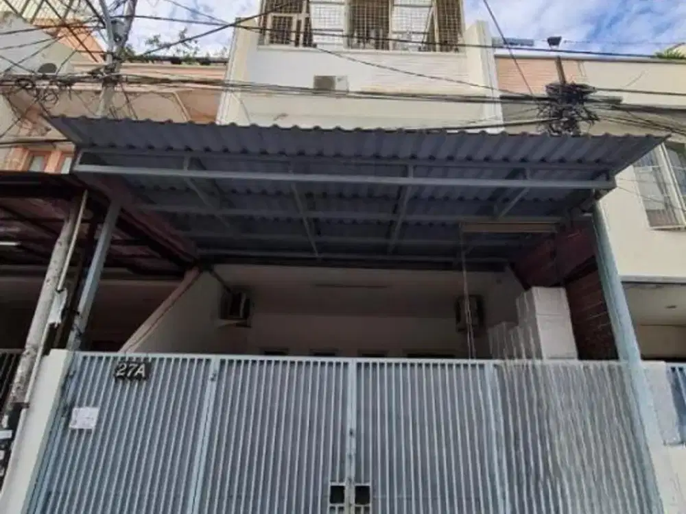 jual rumah minimalis  lokasi strategis. Tomang, Jakarta barat
