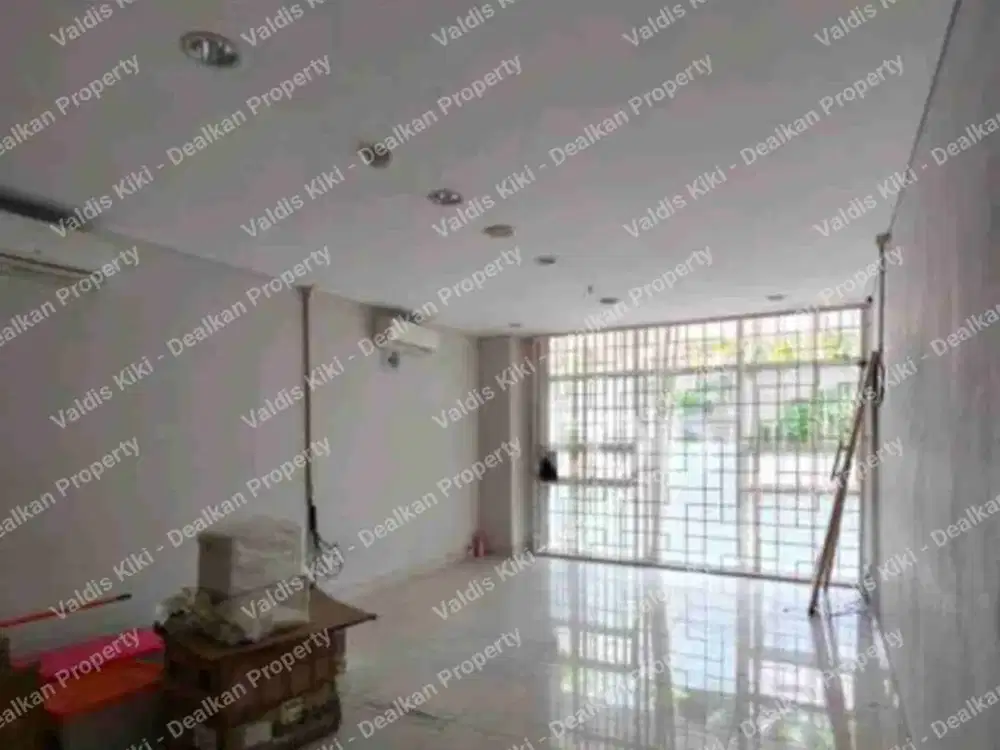 OFFICE TRILLIUM STRATEGIS DI PUSAT KOTA SURABAYA