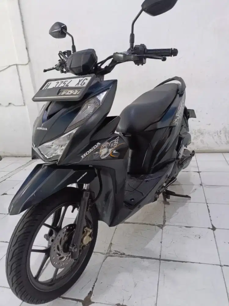 beat street thn 2p22 hitam