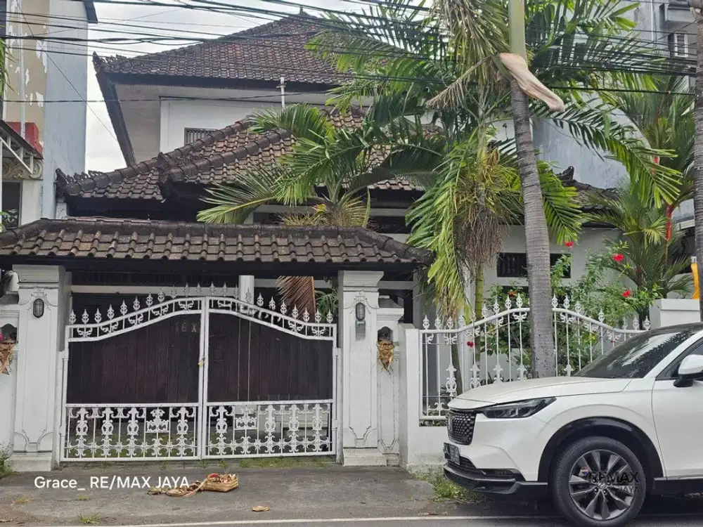 Rumah Besar 4 Kamar Tidur Disewakan di Gatsu Timur Denpasar Area