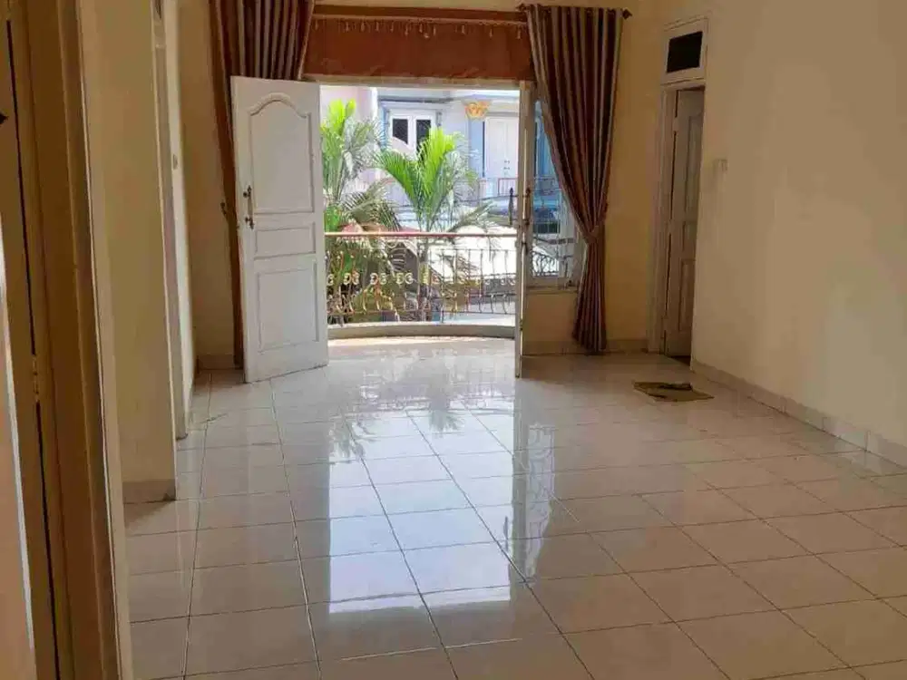 dijual rumah hoek citra garden 3