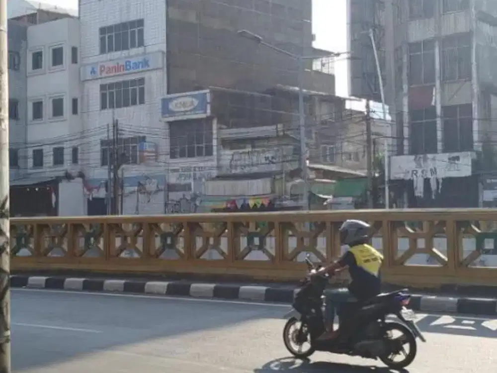 Sewa Ruko 4 Lantai Lokasi Strategis, Mudah Diakses