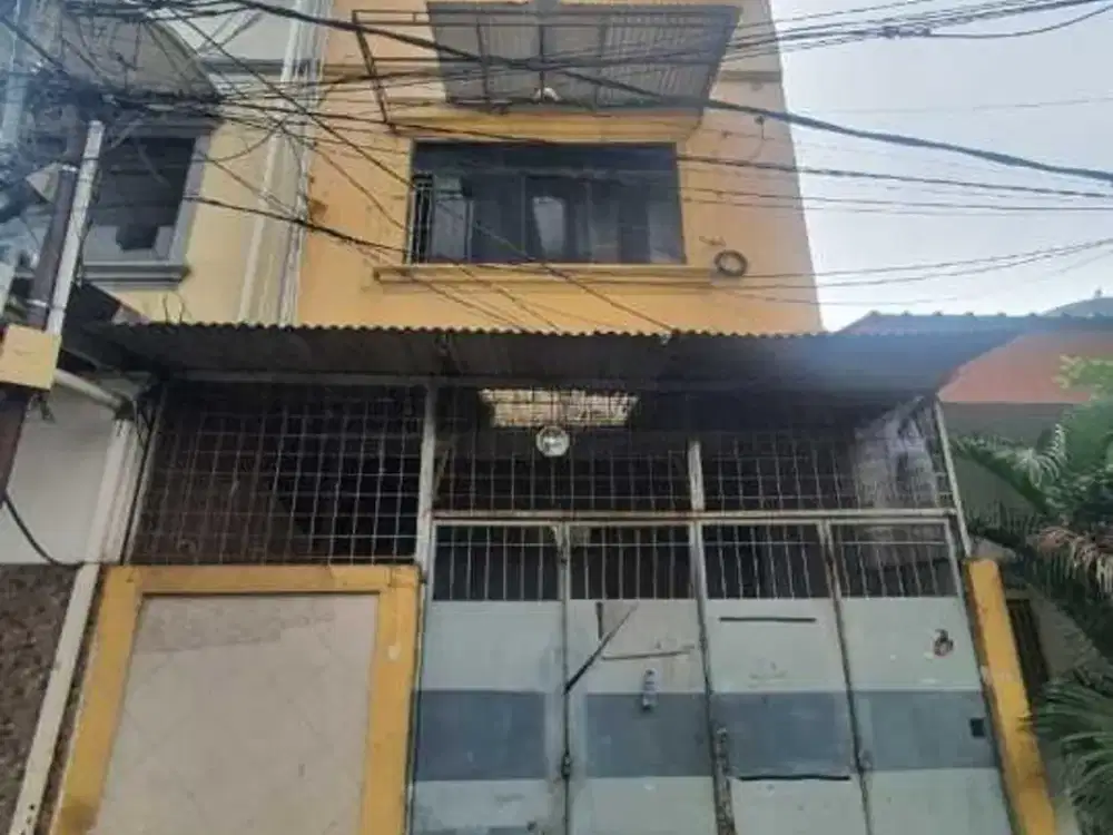 Rumah 3 Lantai Siap Huni Di Jelambar, Jakarta Barat