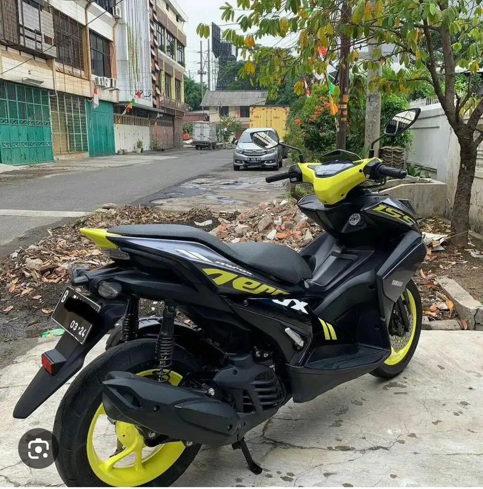 Dijual cepat motor Aerox 2019 matic warna sesuai foto
