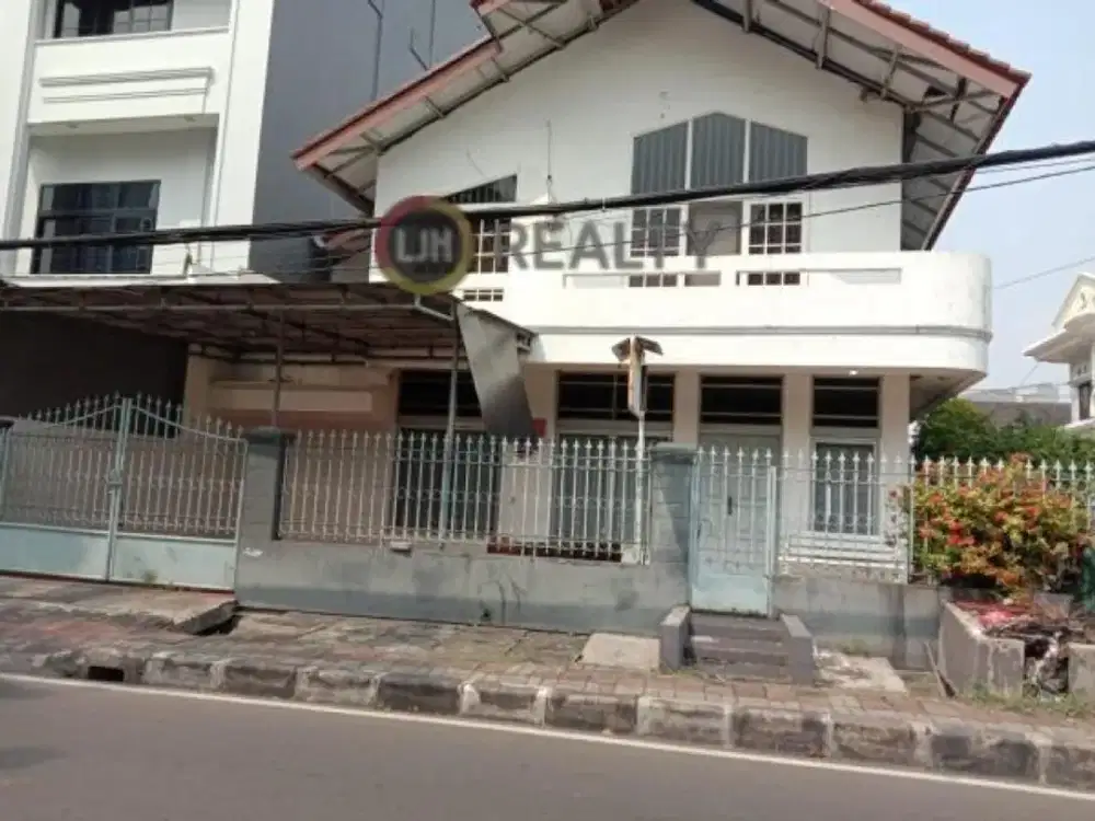Rumah 2 Lantai Lokasi Strategis, Tanjung Duren, Jakarta Barat