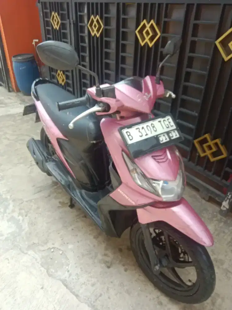 Honda Beat karbu 2011 ss lengkap pajak pjg