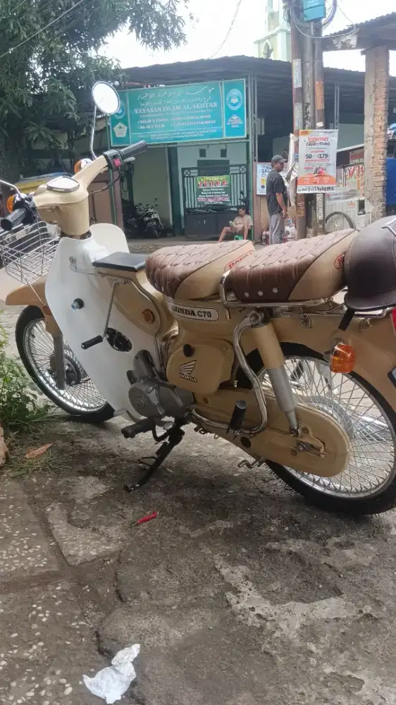 honda c70 basic 4 speed.