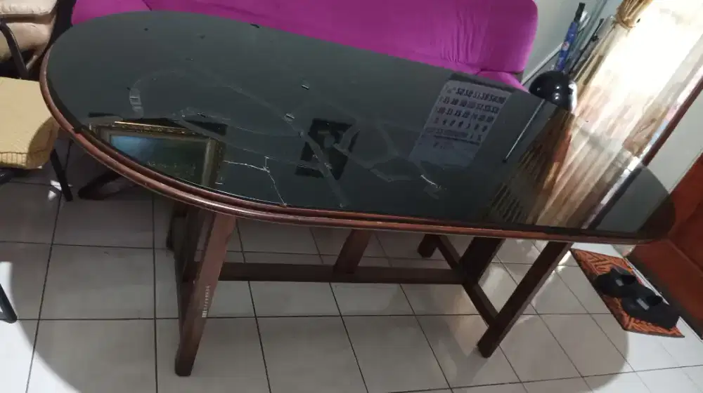 Meja jati bekas