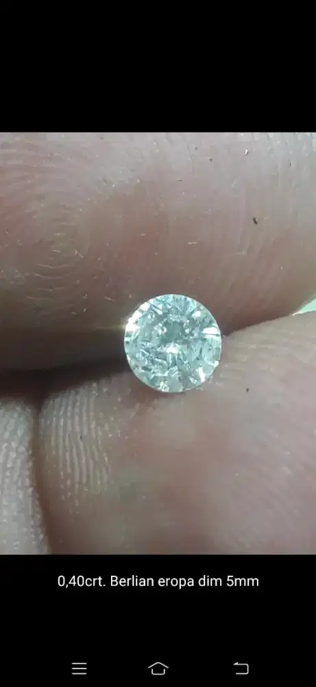 Berlian dim 5mm (0,40crt)