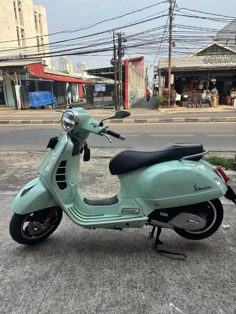 VESPA GTS 150 ABS 2023
