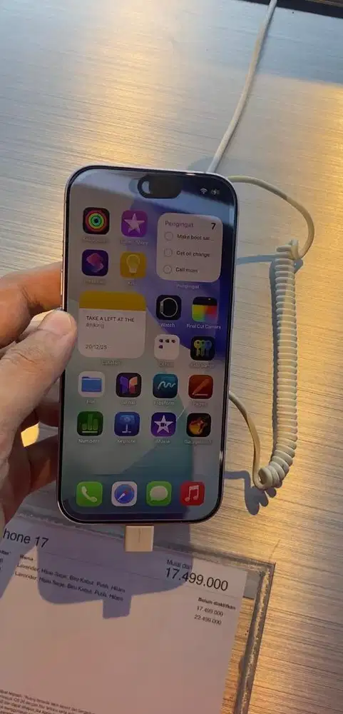 iPhone 17 256GB Lavender
