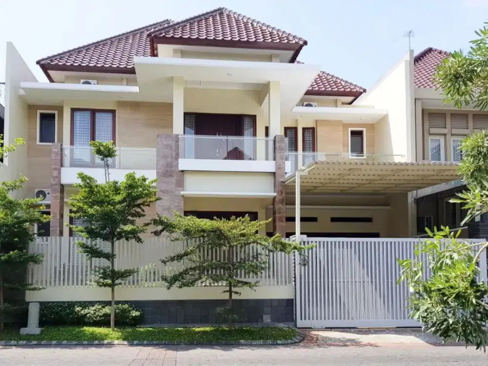 Bangunan Minimalis 2 Lt Mewah Komersial Citraland Dekat Pakuwon