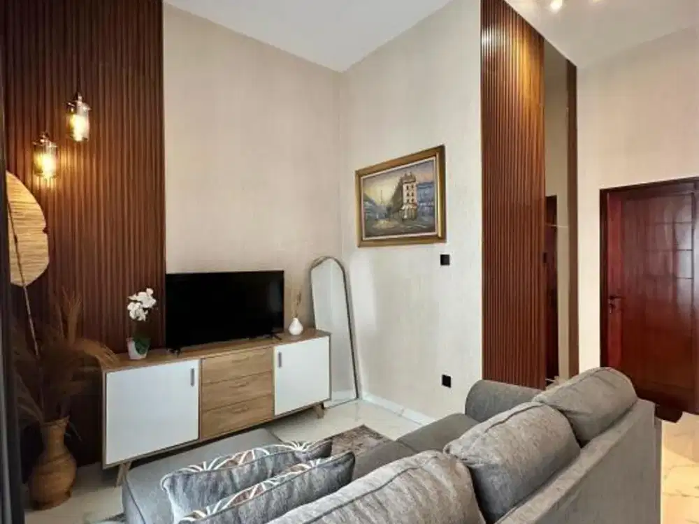 Rumah Mewah Full Furnished Flamboyan